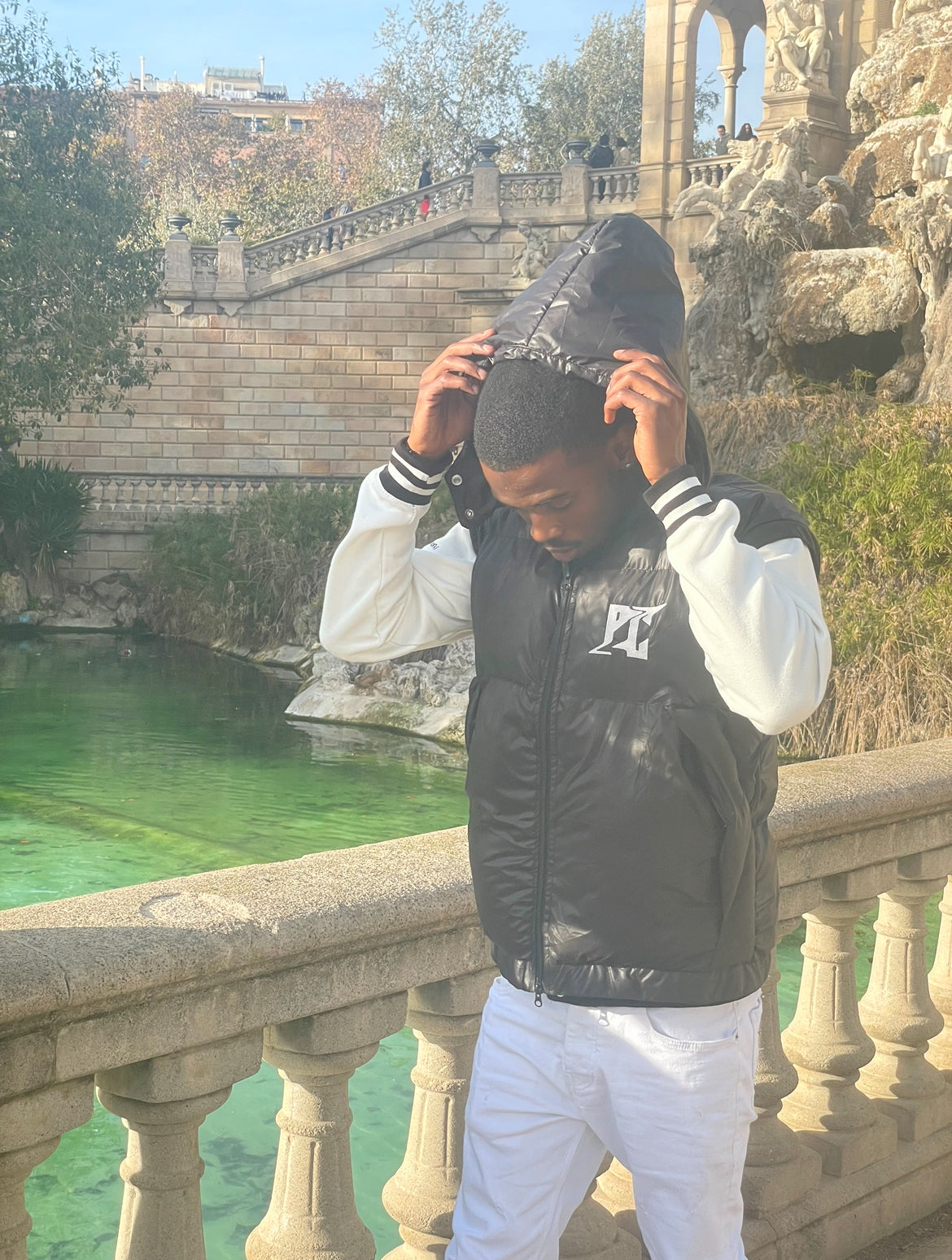 FUSION-SCRIPT CONVERTIBLE JACKET