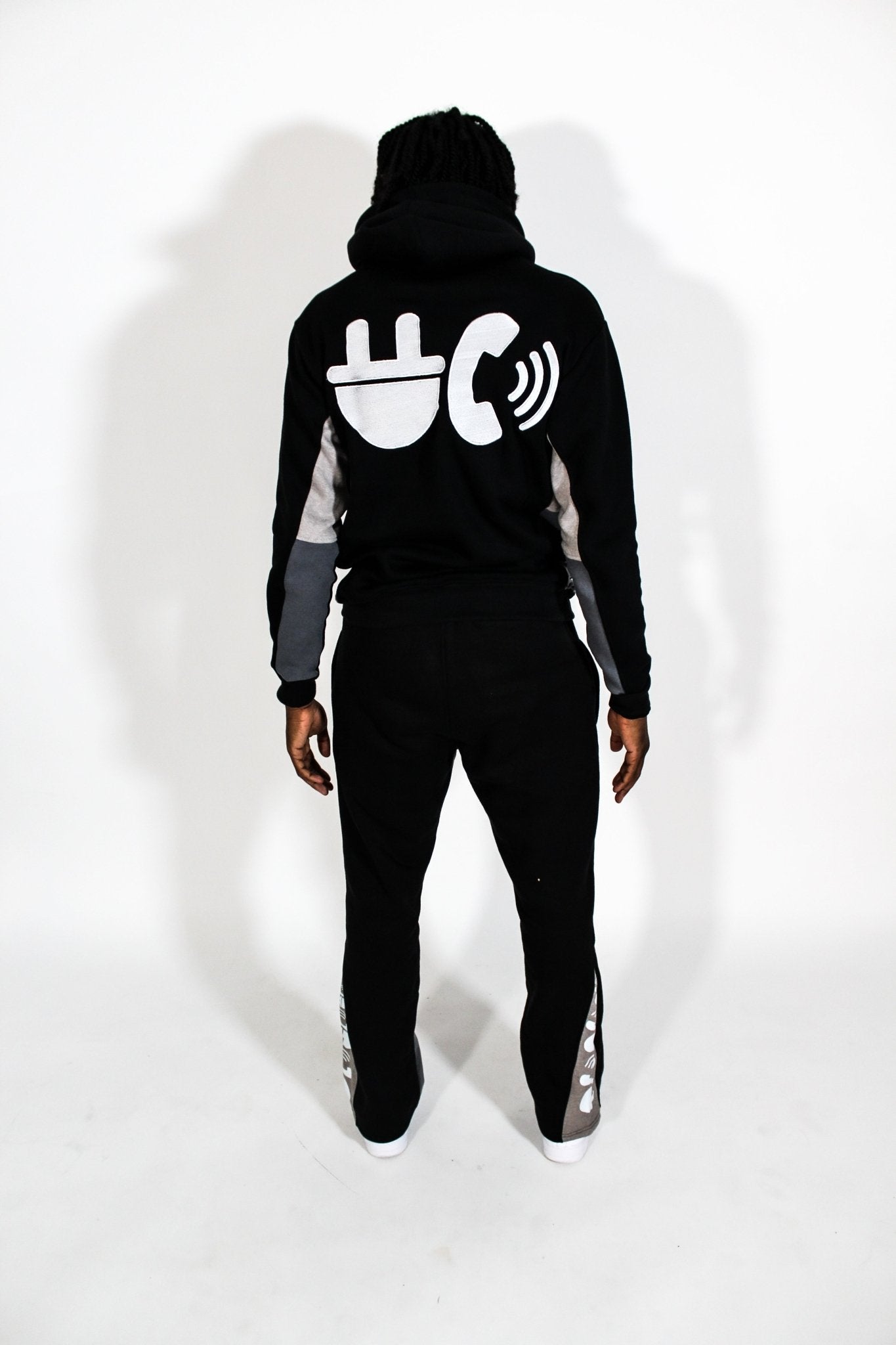 PC PULLOVER HOODIE - Plug Calling-